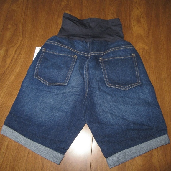 Old Navy Maternity Size 2 Blue Shorts NWT - Picture 2 of 2